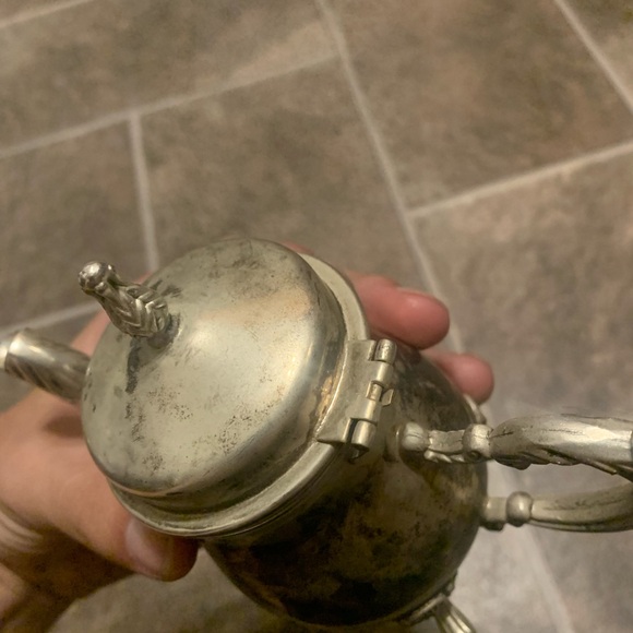 Vintage International Silver Co silver plated Creamer with lid. 5.5 Tall X 6.5 W - Picture 8 of 8